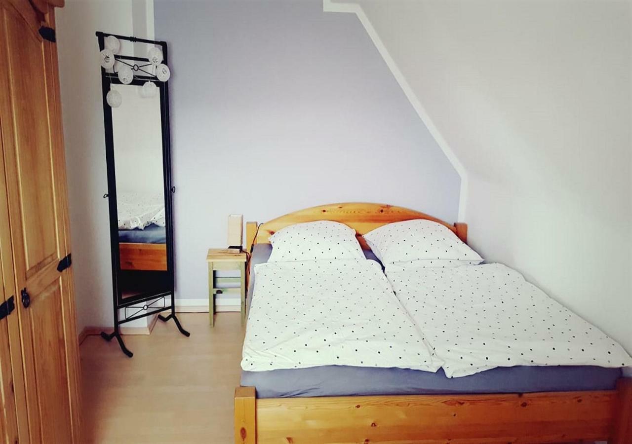 Polly Holiday home *